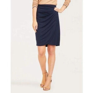 J. McLaughlin Women’s NWT Parkhurst Skirt Sz 2 in Solid Navy New